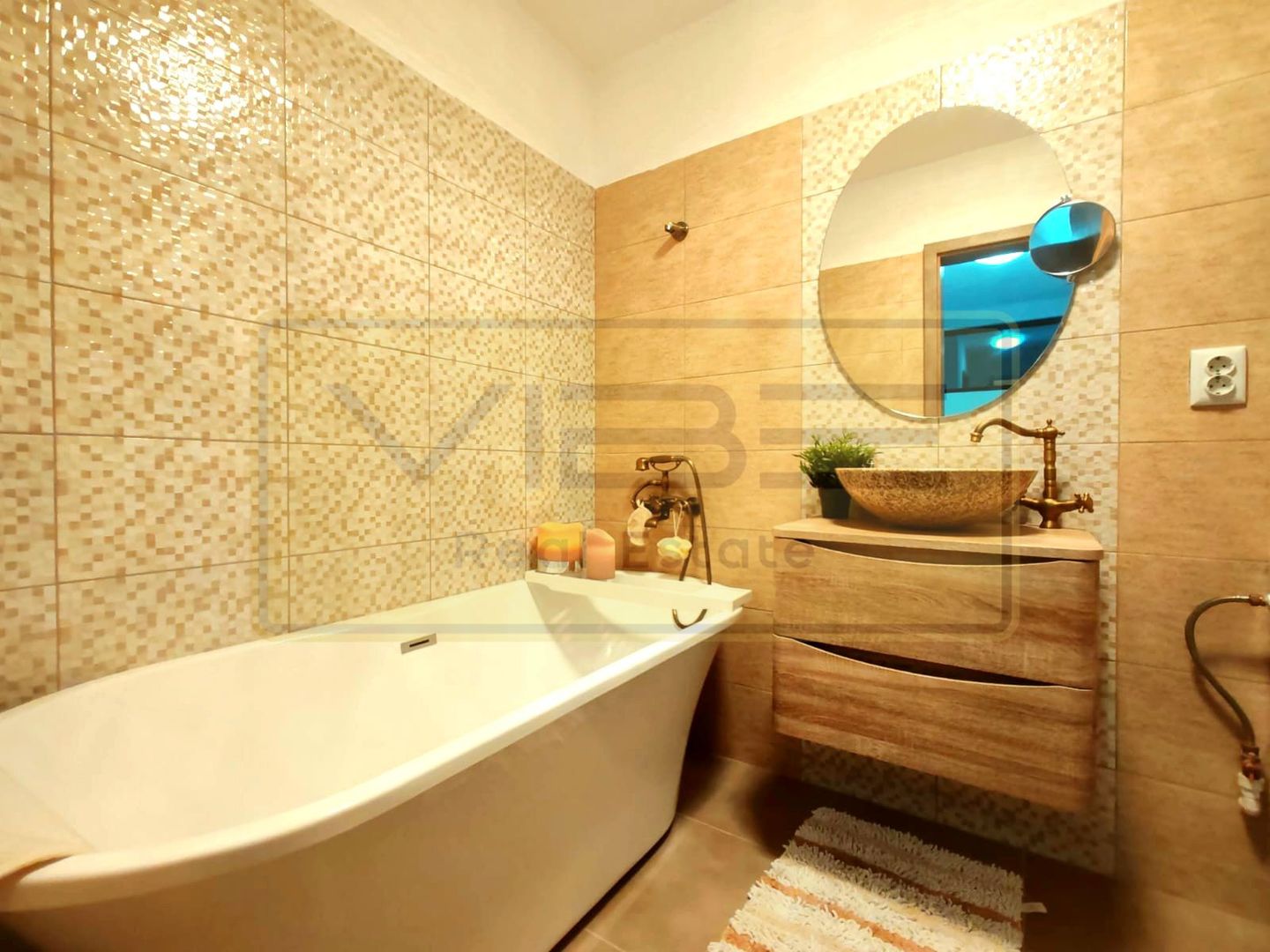 Duplex-4 camere - Mobilat Modern-Valea Adanca-``5 Drumuri`` - Poză 12