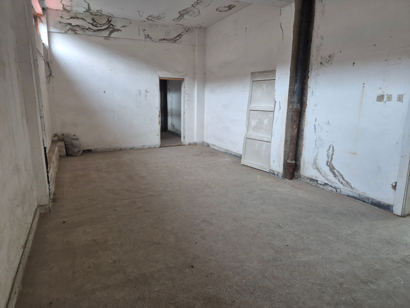 Închiriez spațiu comercial - Poză 7