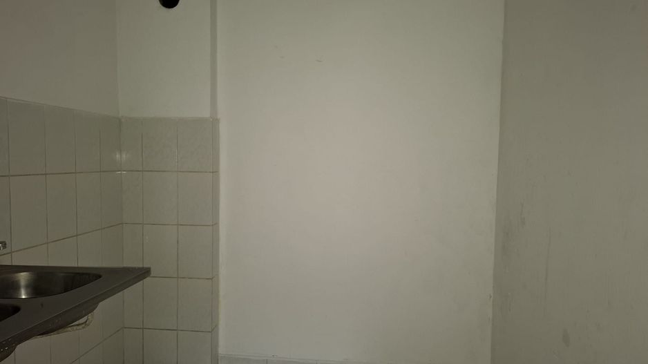 URGENT!, vila singur curte, TEREN IN PROPRIETATE, libera, NEGOCIABIL - Poză 8