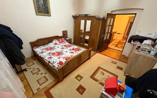 Casa cu 4 camere in zona Telegrafului - Poză 1