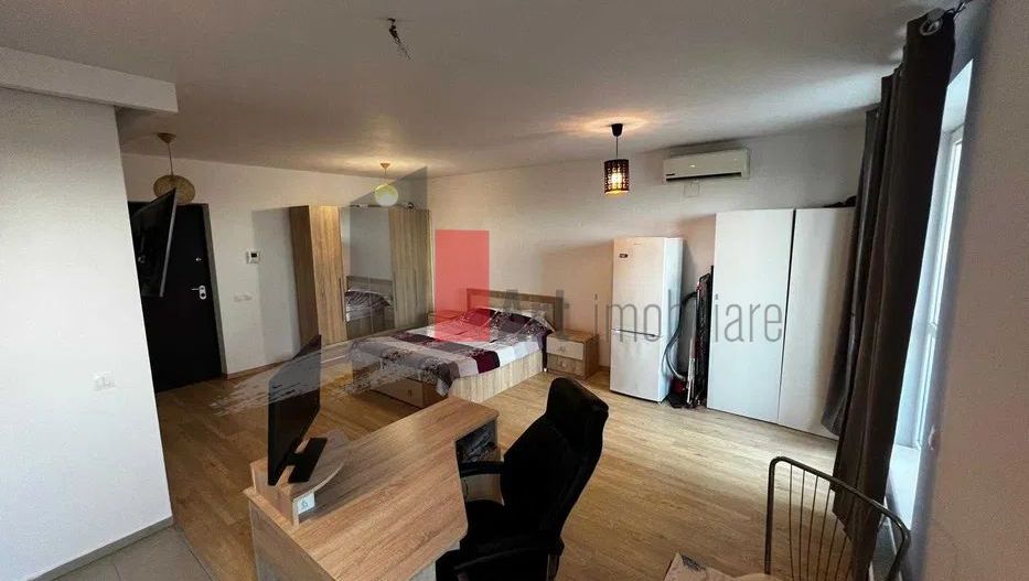 Descoperă Acasă în Inima Naturii - Studio cu Vedere Spre Parcul Tineretului - Poză 1