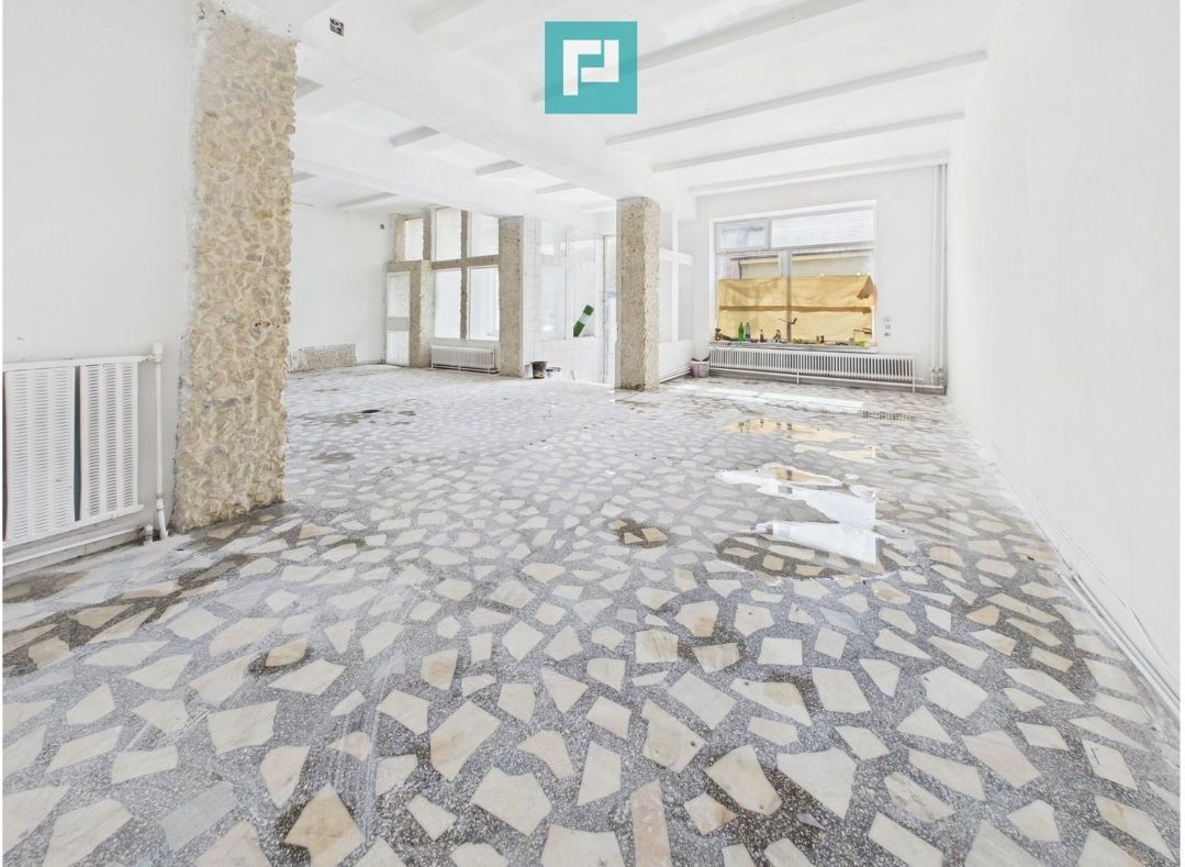 Spațiu comercial vitrat-central ARAD 250 mp utili - Poză 4