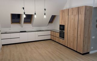 Penthouse de vanzare finisat complet utilat si mobilat! - Poză 3