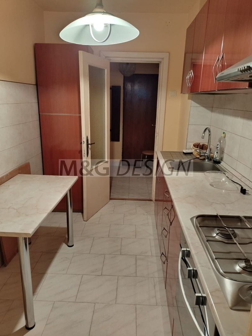 3 cam decomandat Torontalului etaj 1 - Poză 3