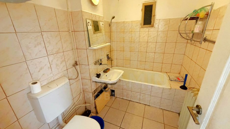 Apartament 4 camere decomandat - Spitalul Judetean - 80mp -1983 - Poză 6