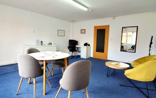 Oferim spre inchiriere spatii pentru birouri, zona Soarelui, Parcare privata