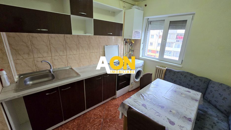 Apartament cu 2 Camere, Etaj 3, Zona Mercur - Cetate - Poză 3