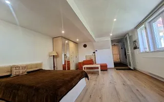 Proprietate cu 3 camere in centrul orasului pentru birouri sau locuit - Poză 15
