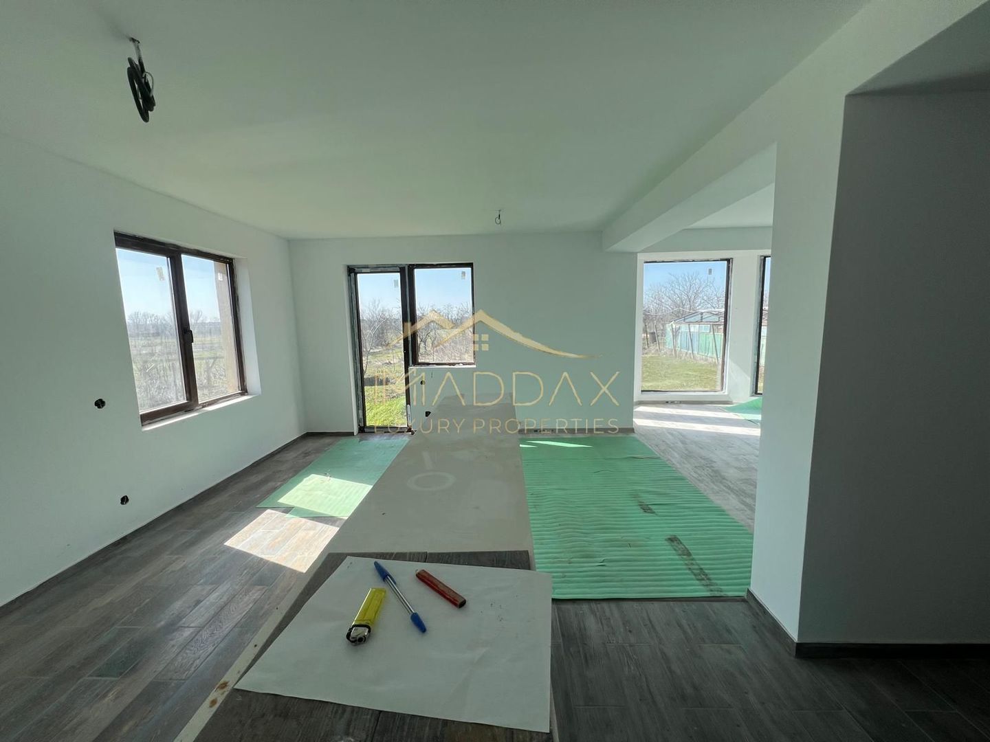 Vila moderna 4 camere // 114 // teren 440mp / Tunari/ Localitatea Dimieni - Poză 2