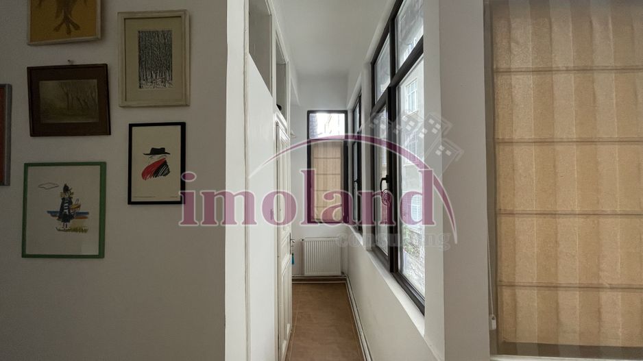 Apartament spectaculos de 4 camere într-o vilă cu farmec istoric pta Victoriei - Poză 12