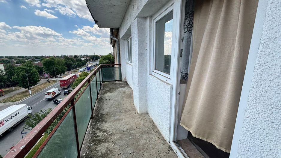 De vânzare - Apartament ultracentral, 4 camere, 132 mp, Chişineu-Criş, - Poză 3