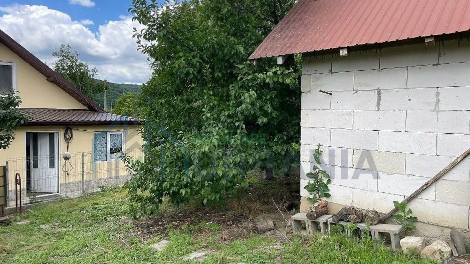 # De vanzare Casa 3 camere si teren 2000 mp com. Schitu Duca - Poză 4