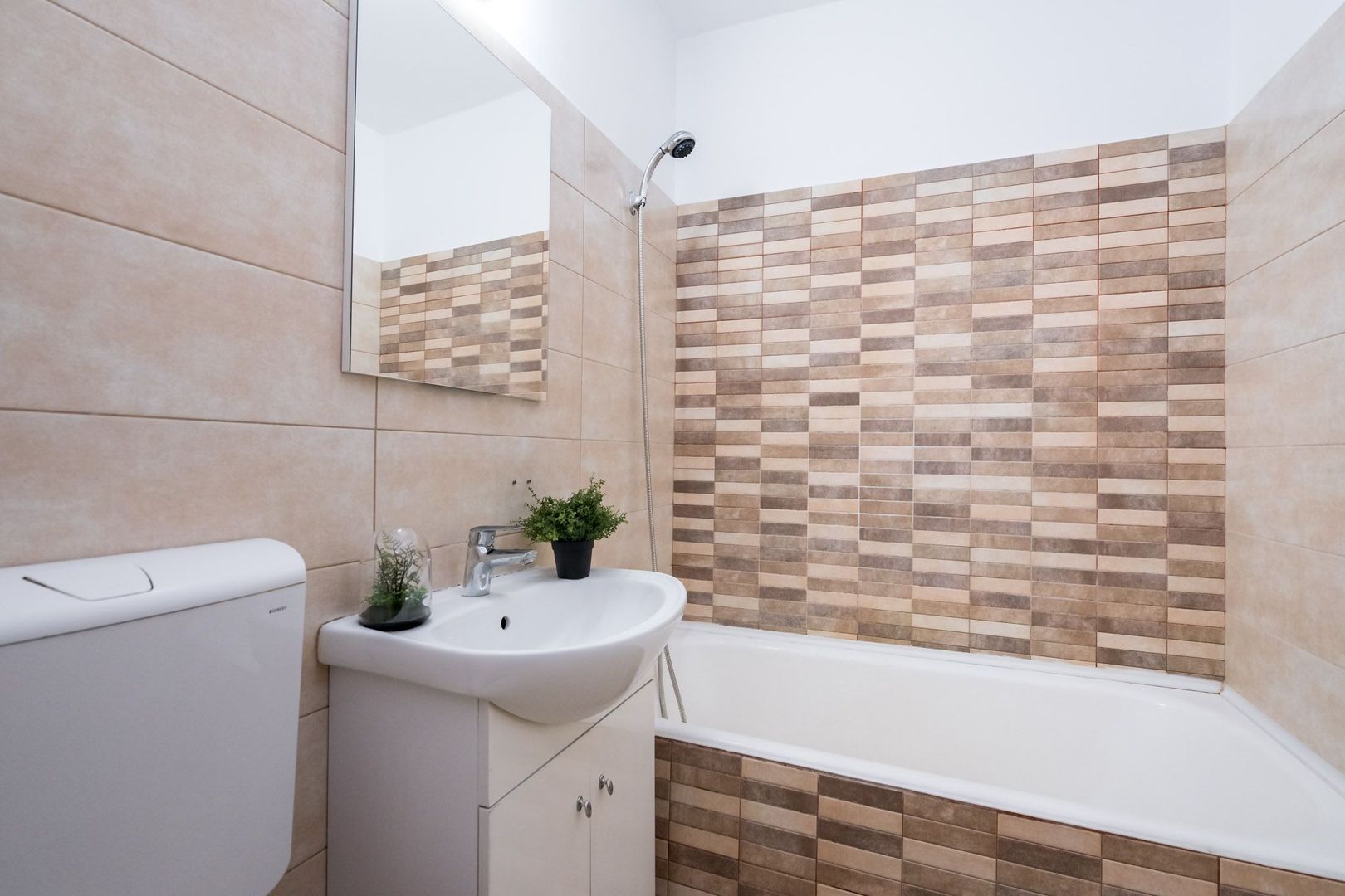 COMISION 0% - Garsoniera luminoasa Bd. Decebal - Piata Alba Iulia - Poză 15