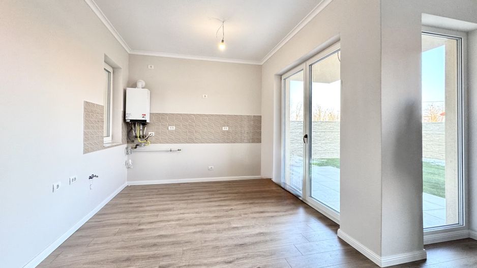 Duplex modern cu grădină, la intrare în Moșnița Nouă - Poză 4