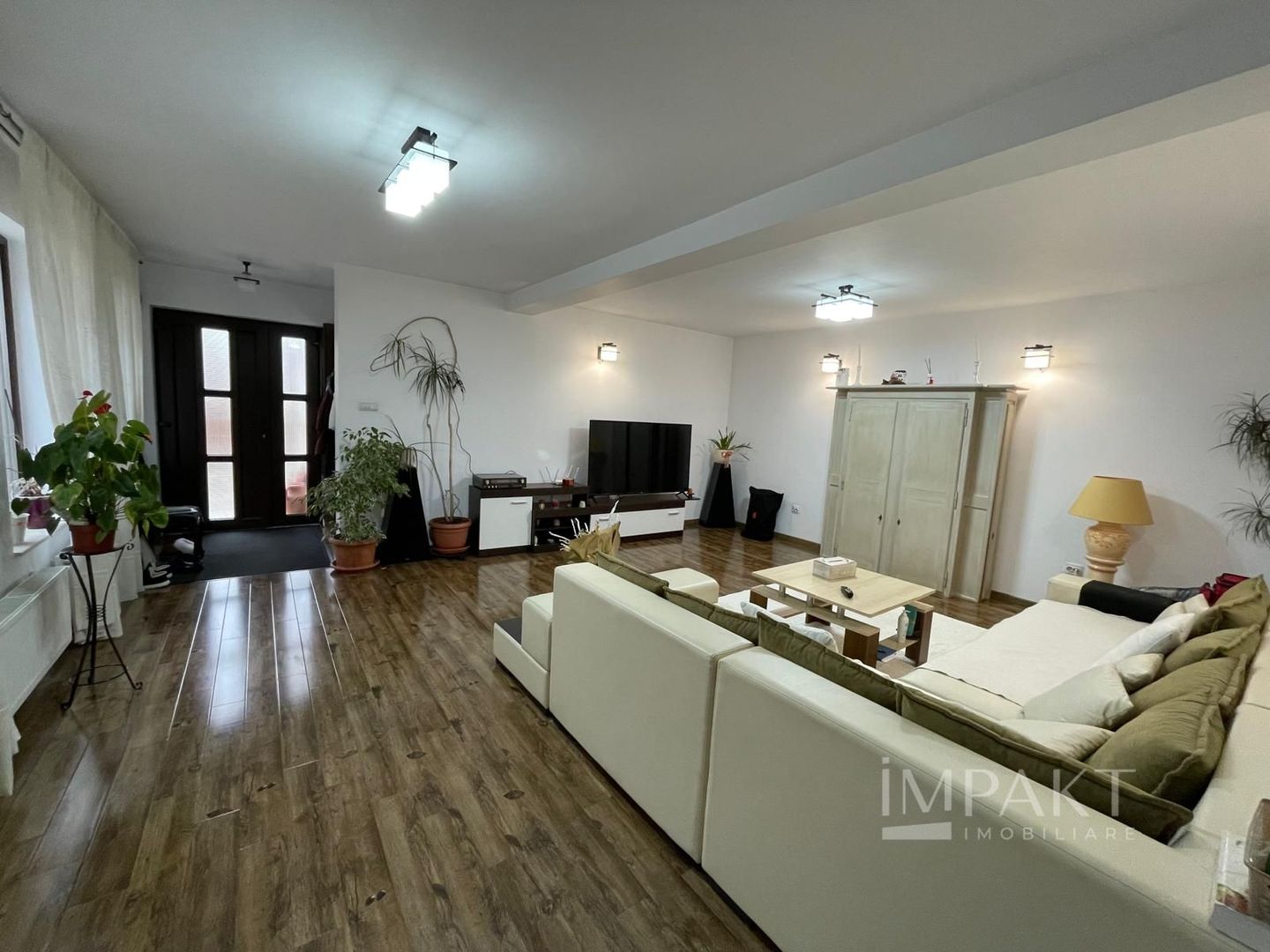 Casa  cu 4 Camere si Garaj in Cartierul Someseni, Cluj-Napoca - Poză 6