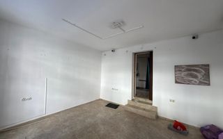 Spațiu comercial de închiriat în zona istorică cu vad pietonal - Poză 4