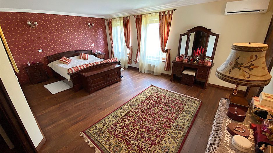 Casa in stil clasic zona Ghiroda - Poză 7