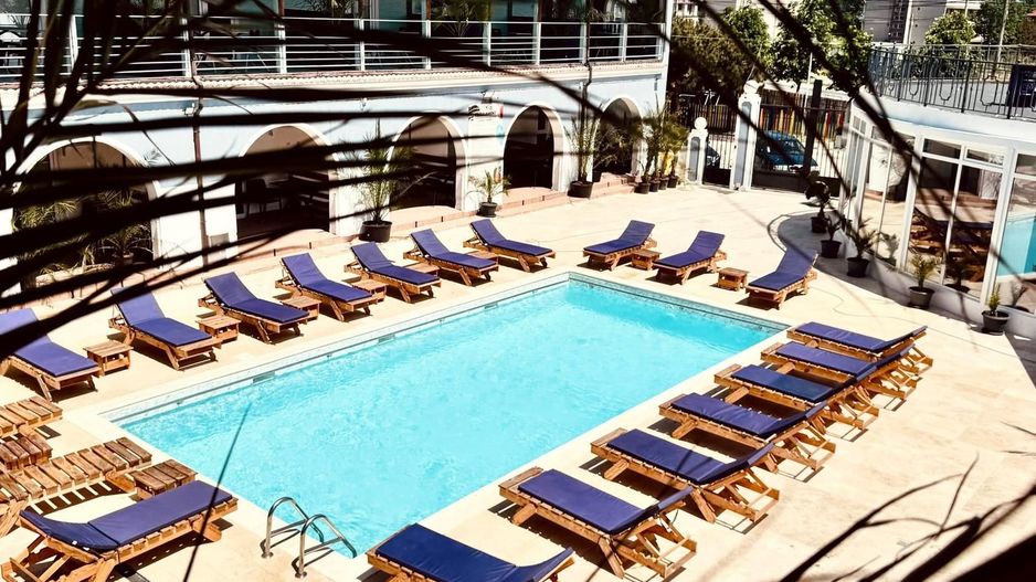 Hotel KM0 Costinesti + Restaurant + Bar + 6 spatii comerciale - Poză 2