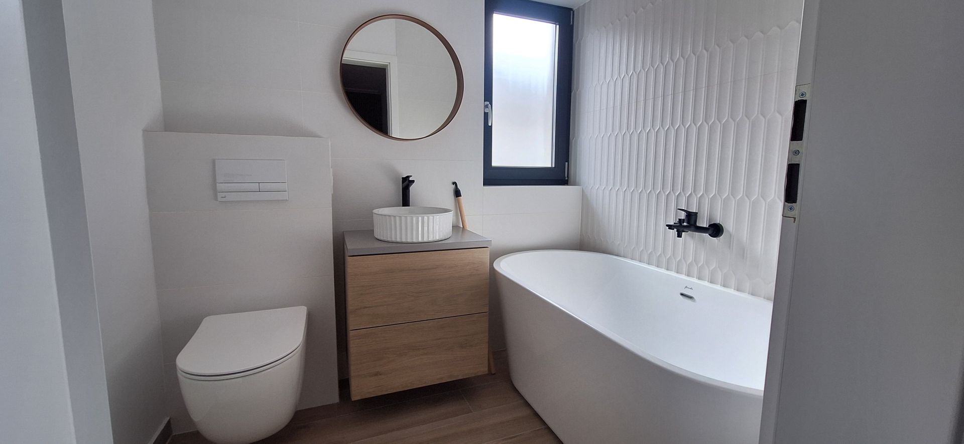 Duplex frumos cu arhitectura mediteraneana - Poză 20