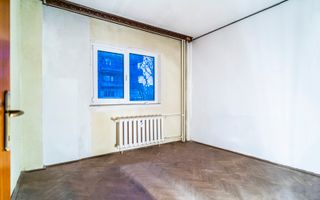 1 Mai nr. 29, 3 camere, 4/10, bloc stradal, c-tie 1980, bucatarie mare, 2 bai - Poză 3