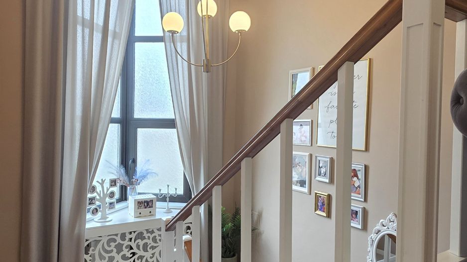 Eleganță, lumină, confort într-o locuință care inspiră, o casă care se trăiește! - Poză 4