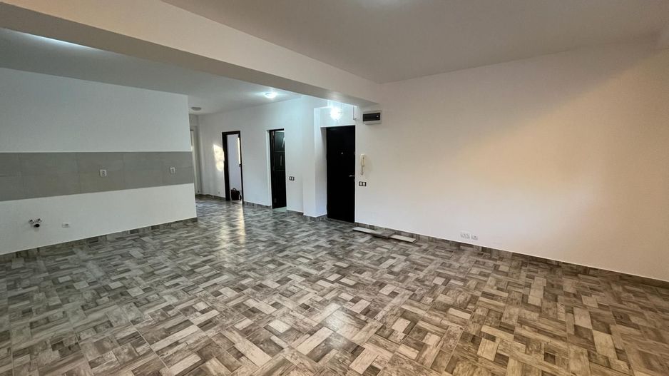 Comision 0 Apartament 3 cam Bucuresti Noi ,deosebit; suprafata mare - Poză 3