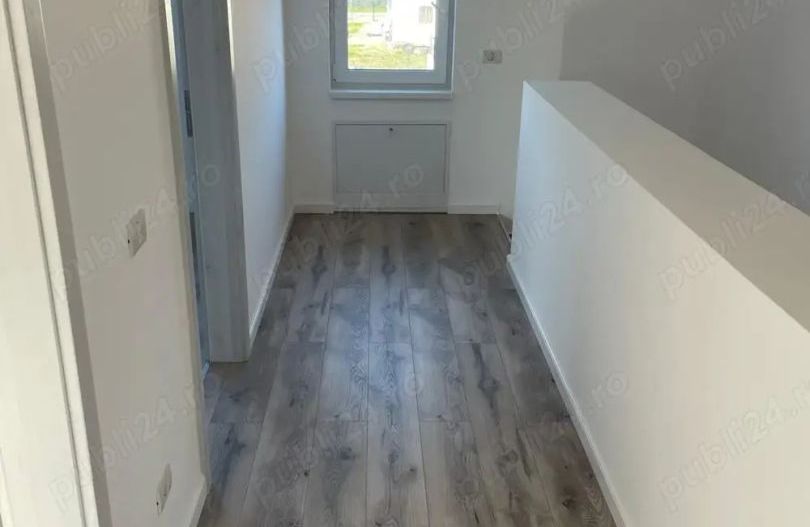 Oportunitate - Duplex cu 5 camere - Sacalaz - Poză 2