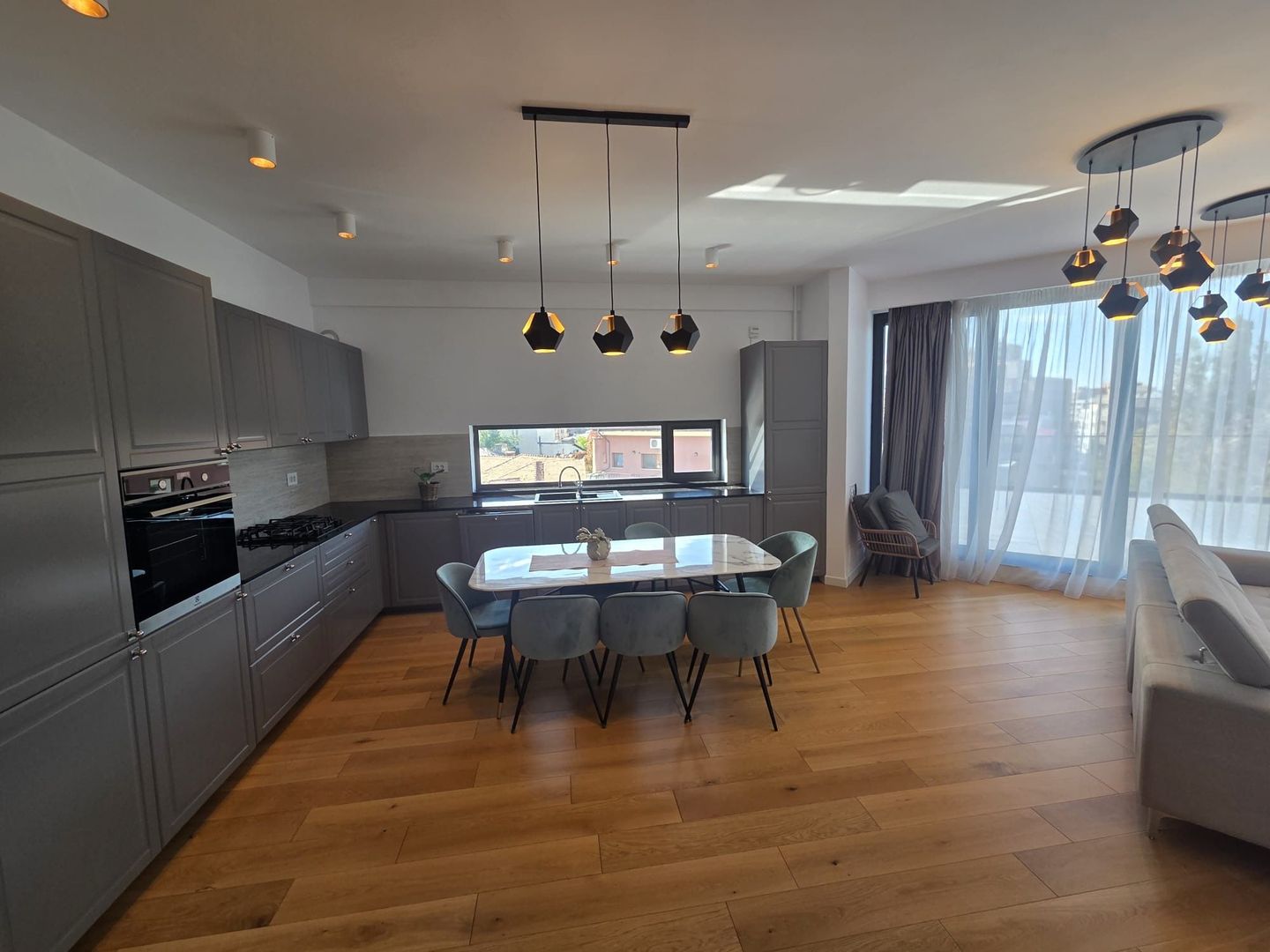 Închiriere Penthouse 4 camere 165mp | Parcul Cazzavillan - Poză 3