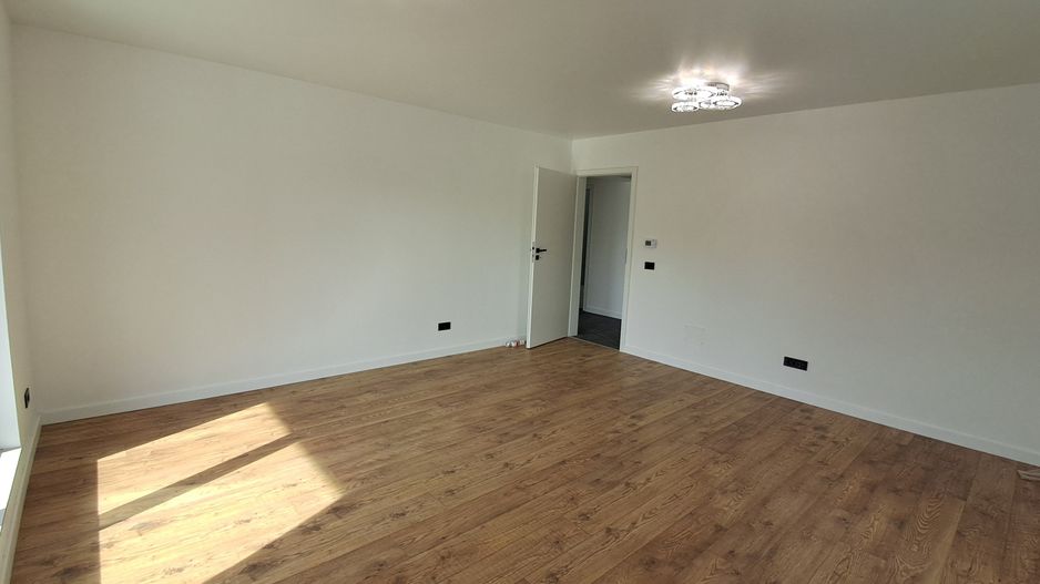 Prima inchiriere 3 camere+ parcare subterana , bloc nou S31 - Poză 2