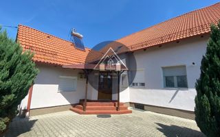 Casă mare și modernă - Poză 3