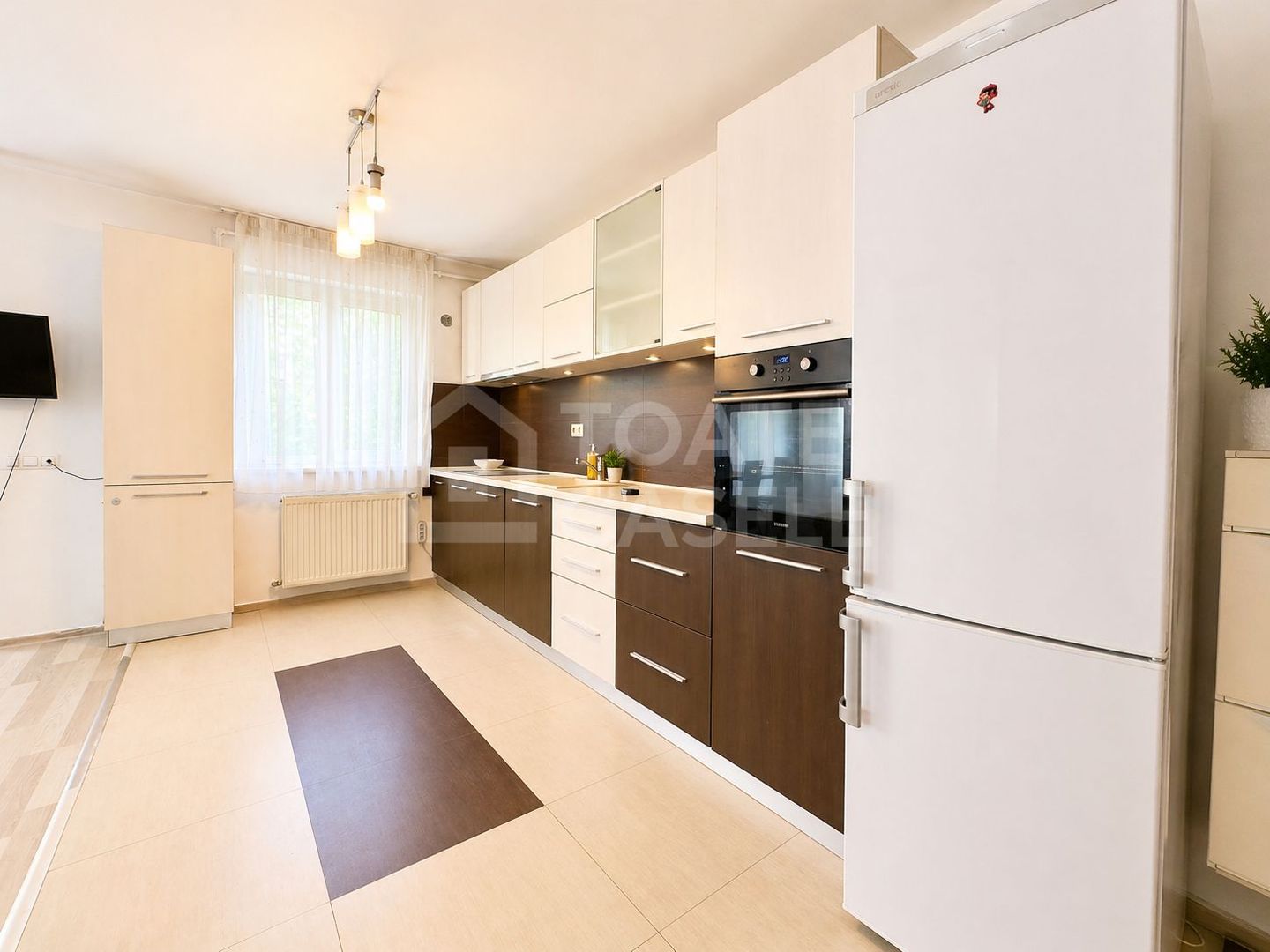 Apartament cu 3 camere, etajul 1, zona Florilor, Floresti - Poză 3