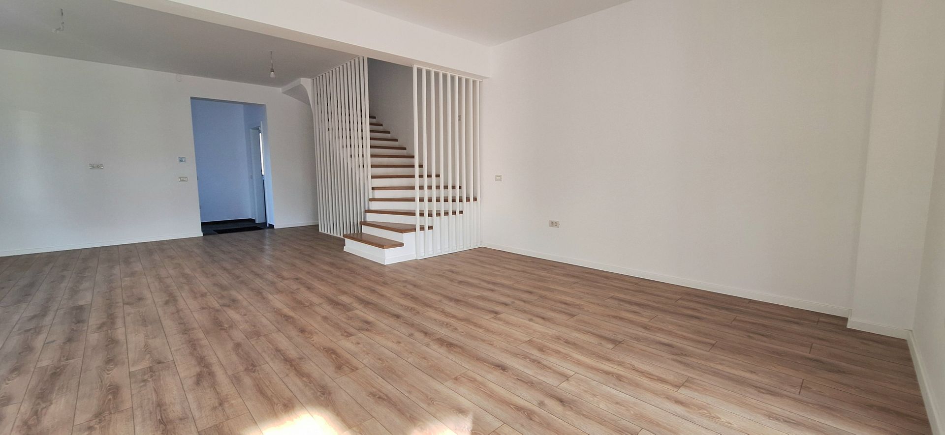 DUPLEX FINALIZAT - finisat la cheie - Poză 1