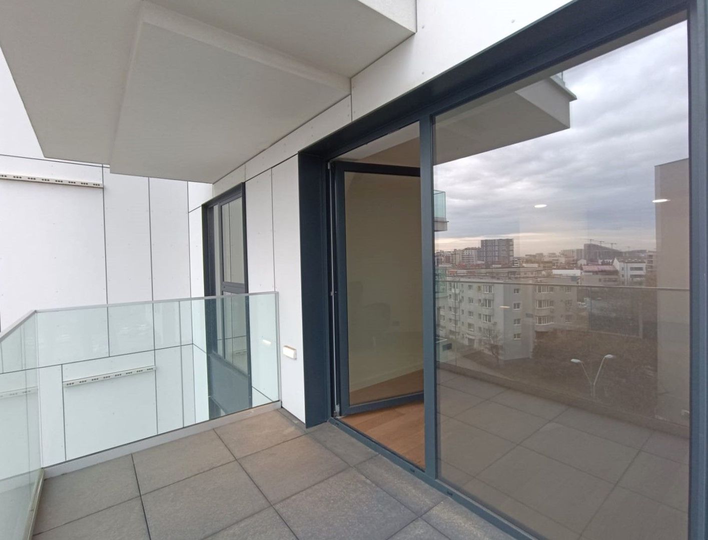 Apartament deosebit cu parcare subterana zona ONE Harastrau Towers - Poză 7