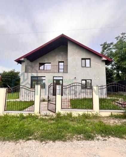 Vilă spațioasă cu 7 camere și teren 454 mp, Dancu, la câteva minute de Iași - Poză 1