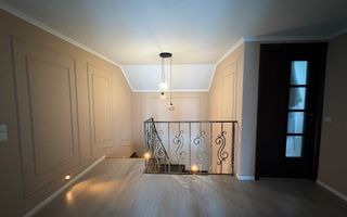 Casa cu 5 camere  I Curte 920 mp  I Tocile - Poză 7