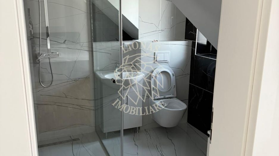 Apartament de Lux  4 camere 105 mp-etaj 3-parcare-Central - Poză 8