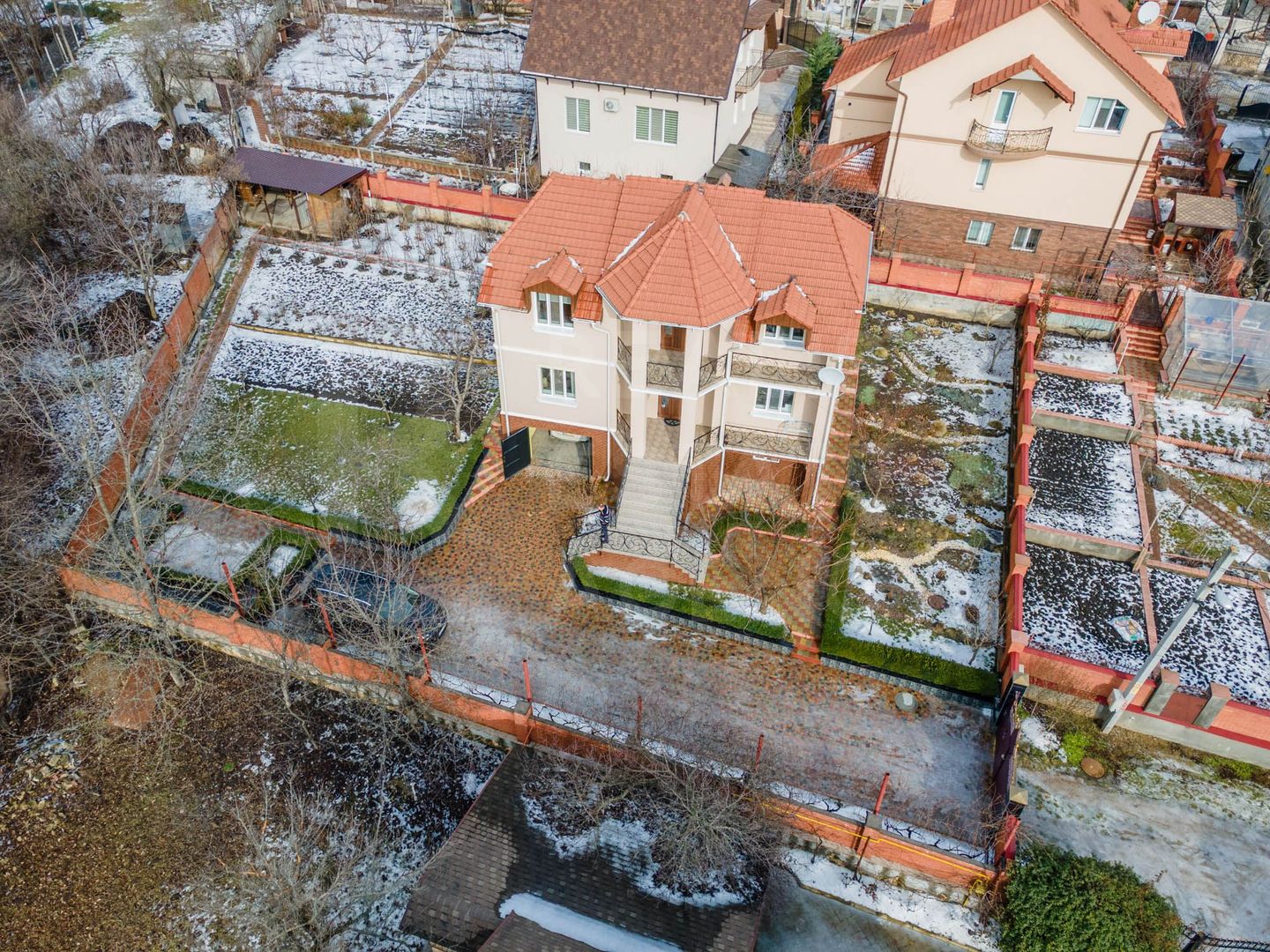 Vânzare, casă, 3 nivele, 200 mp + 10 ari, str. Gura Văii, Rîșcani - Poză 50