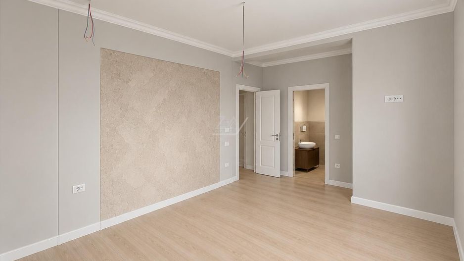 Duplex cu 5 camere - 3 bai. Finisaje Premium. Toate utilitatile. Asfalt. - Poză 12