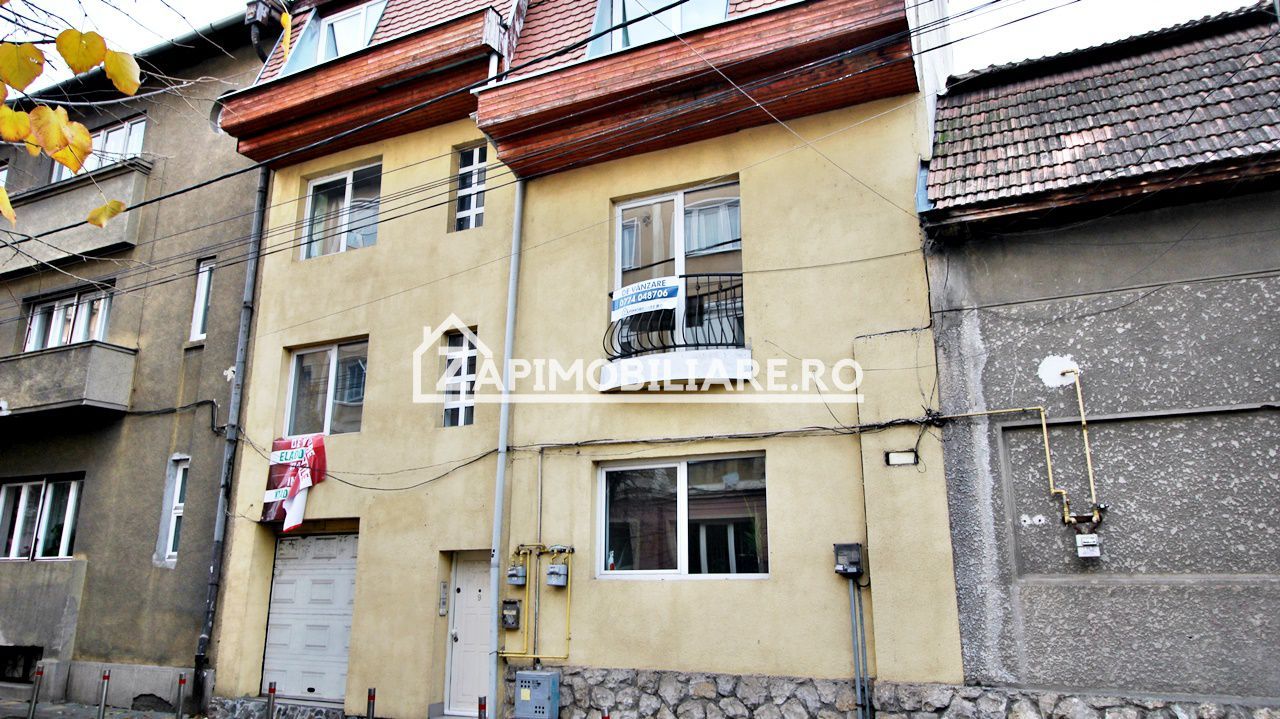 Casă / Spatiu birouri 10 camere , 222 mp utili,zona Central - Poză 1