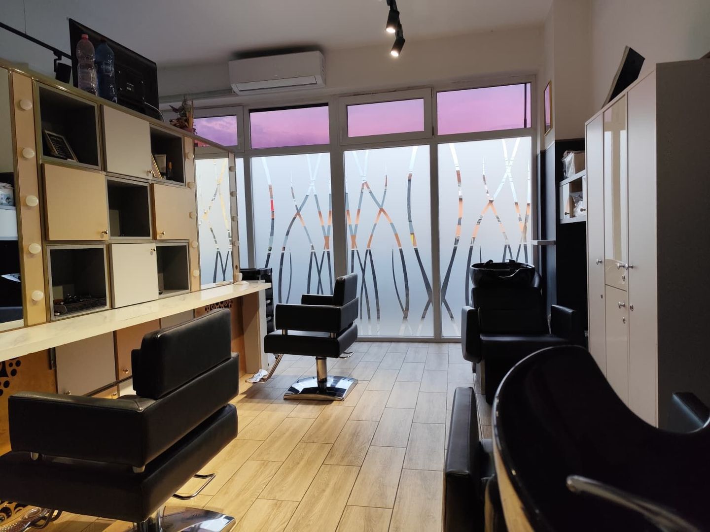 Inchiriere salon de infrumusetare – afacere la cheie, zona Lidl Iosia - Poză 4