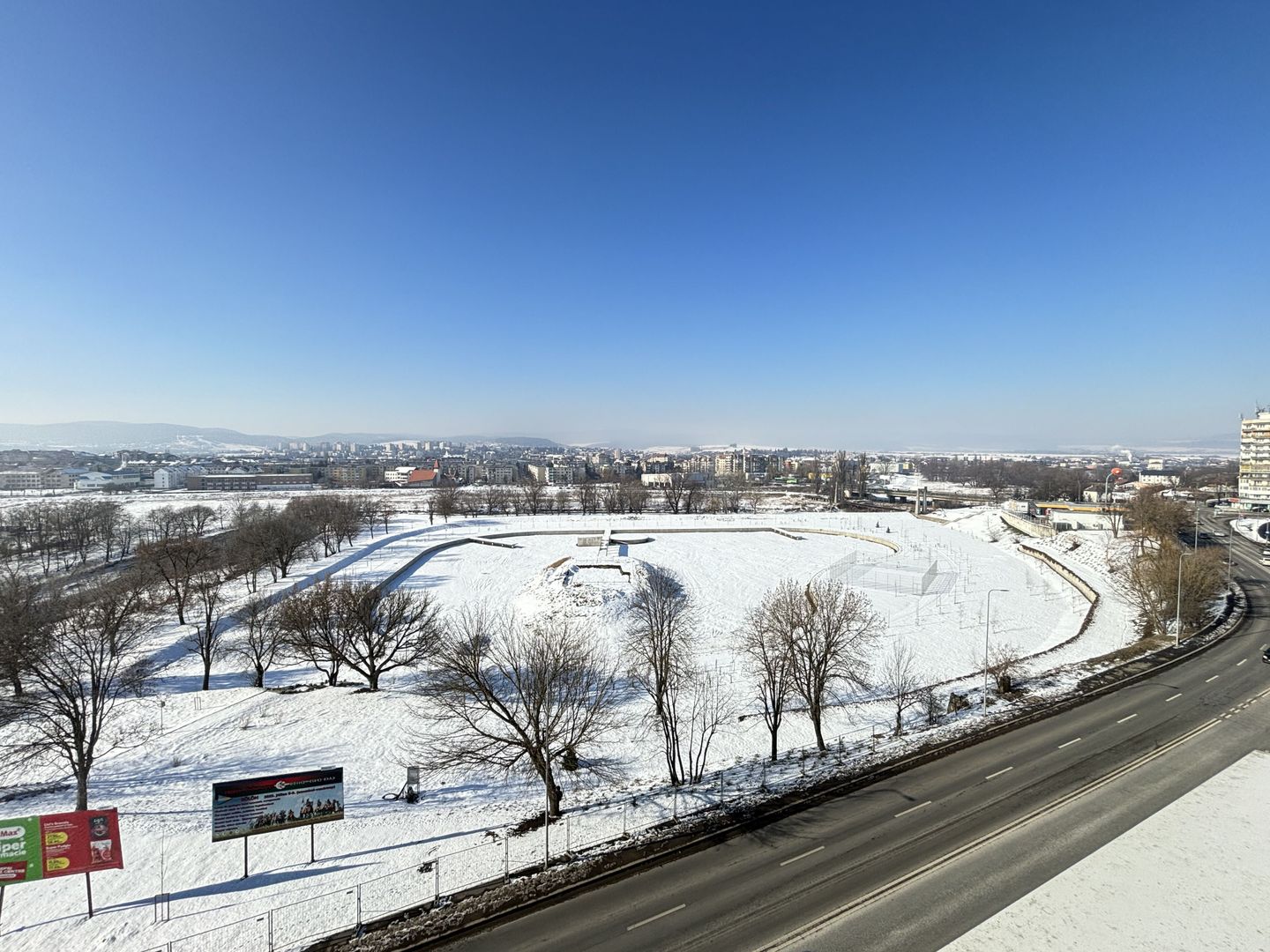 Apartament 3 camere decomandat 67,8 m² zona garii - Poză 1