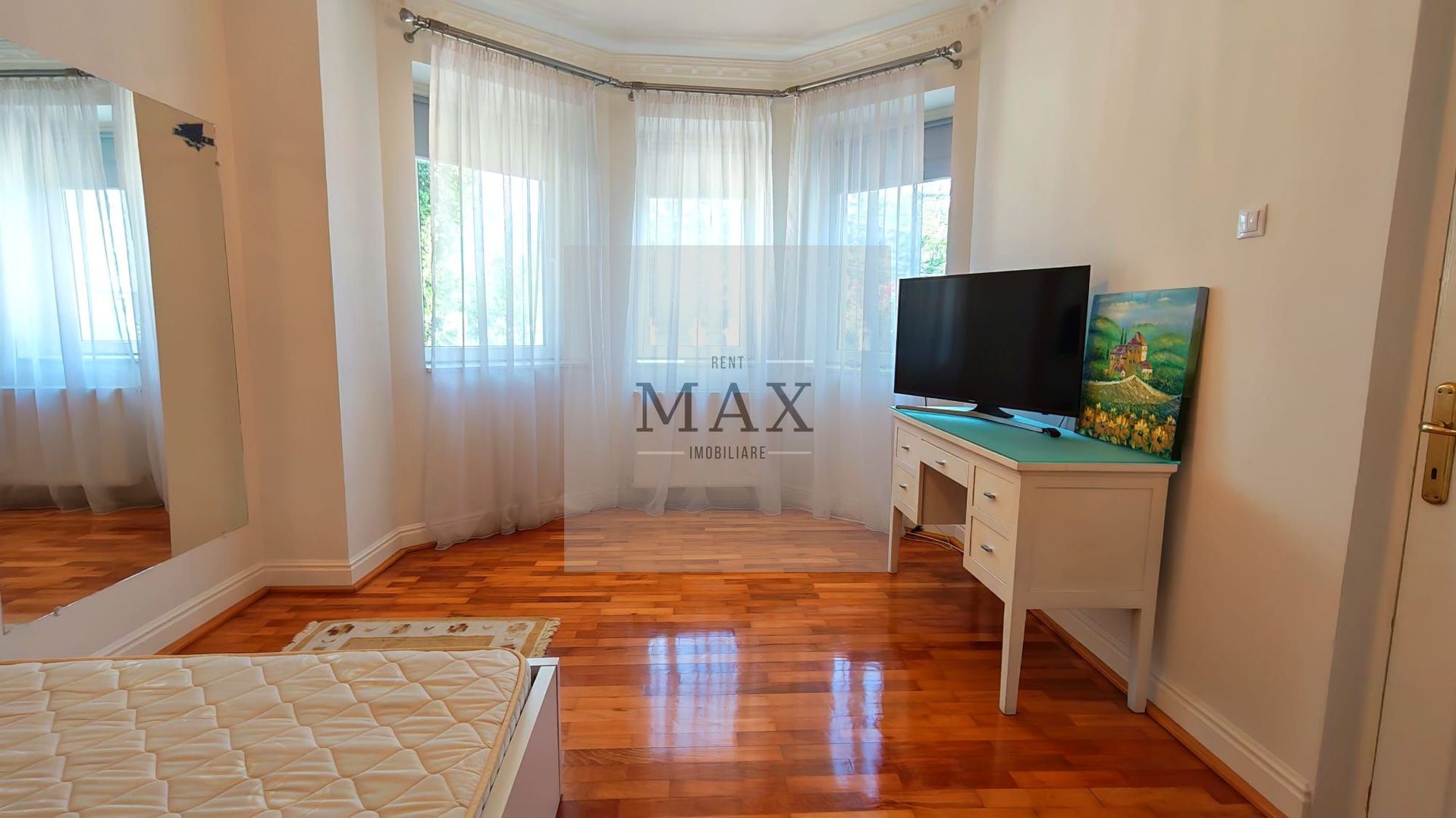 Vilă de lux de vânzare Gruia | 5 camere | 208 mp | 698 mp teren - Poză 8