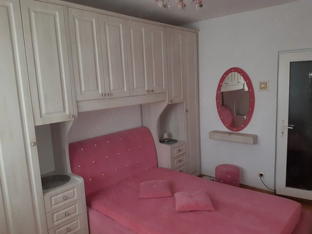Apartament cu 3 camere ultracentral - Universitate - Poză 1