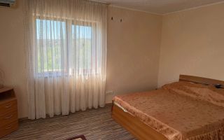 Casă spațioasă pe malul lacului Ezăreni, zona Valea Adâncă, Iași – de închiriat - Poză 4