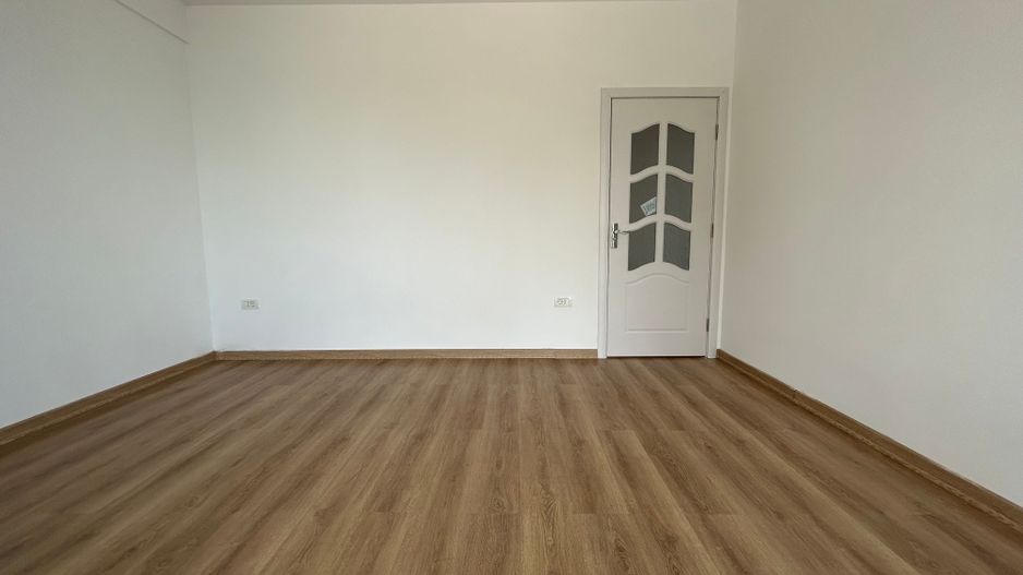 Apartament cu 2 camere cu loc de parcare zona Satul de Vacanta Mamaia - Poză 5