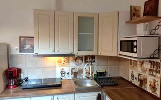 Casa formata din doua apartamente , recent renovata, zona AFI 110 mp - Poză 4