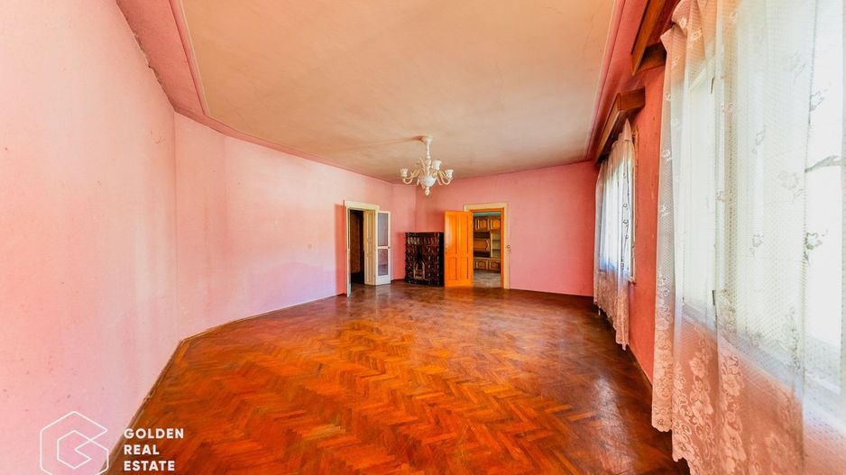 Casa individula cu 5 camere, zona central - Poză 3