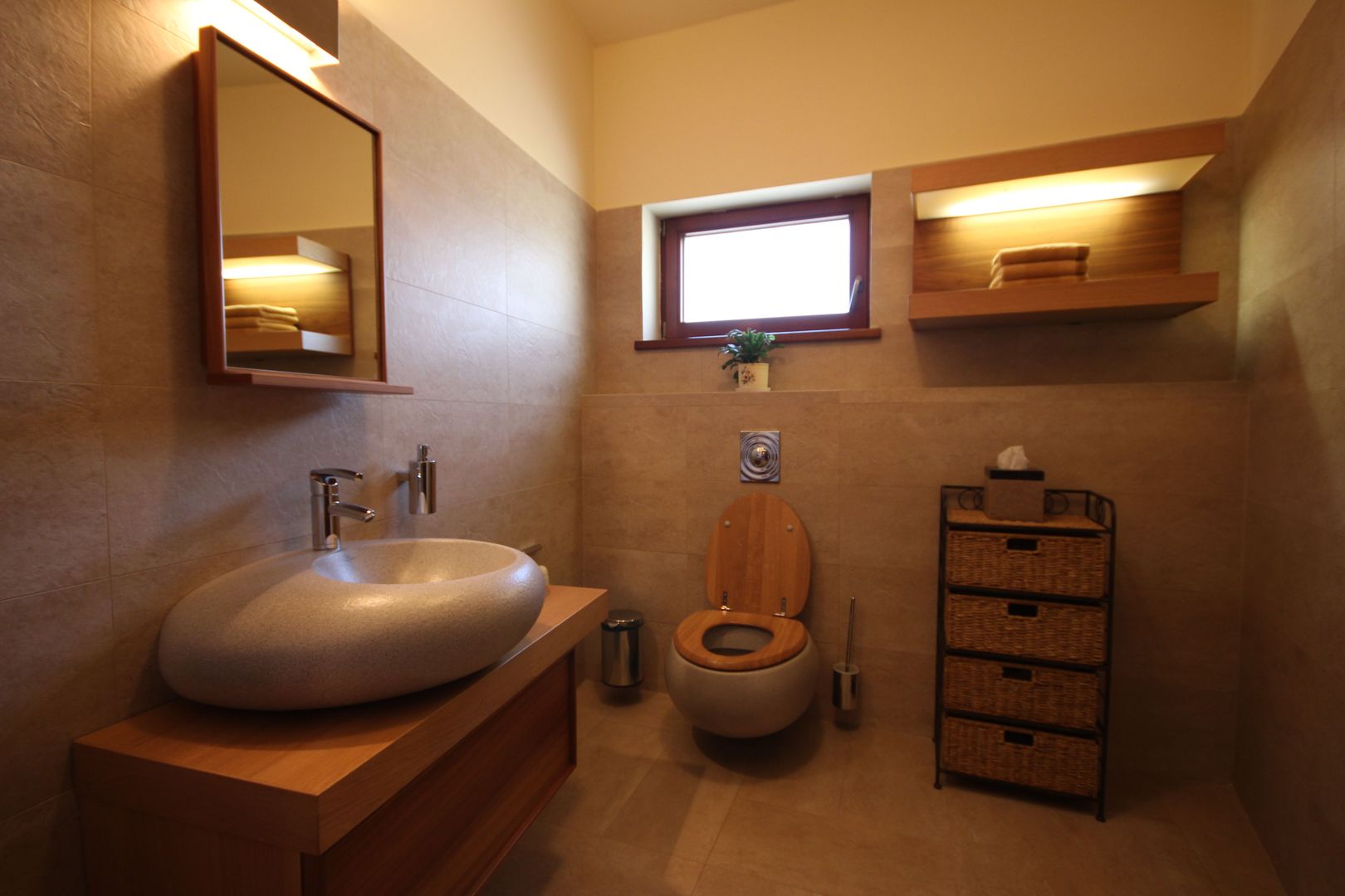 O casa deosebita cu Piscina - Poză 18