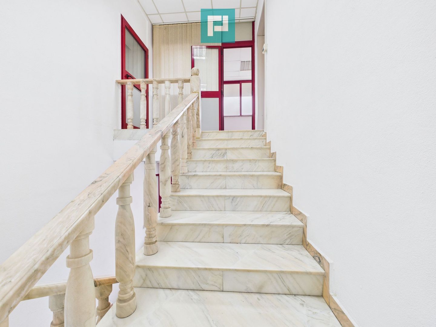 Hală de producție, cu birouri și teren, în Sebiș - Poză 37