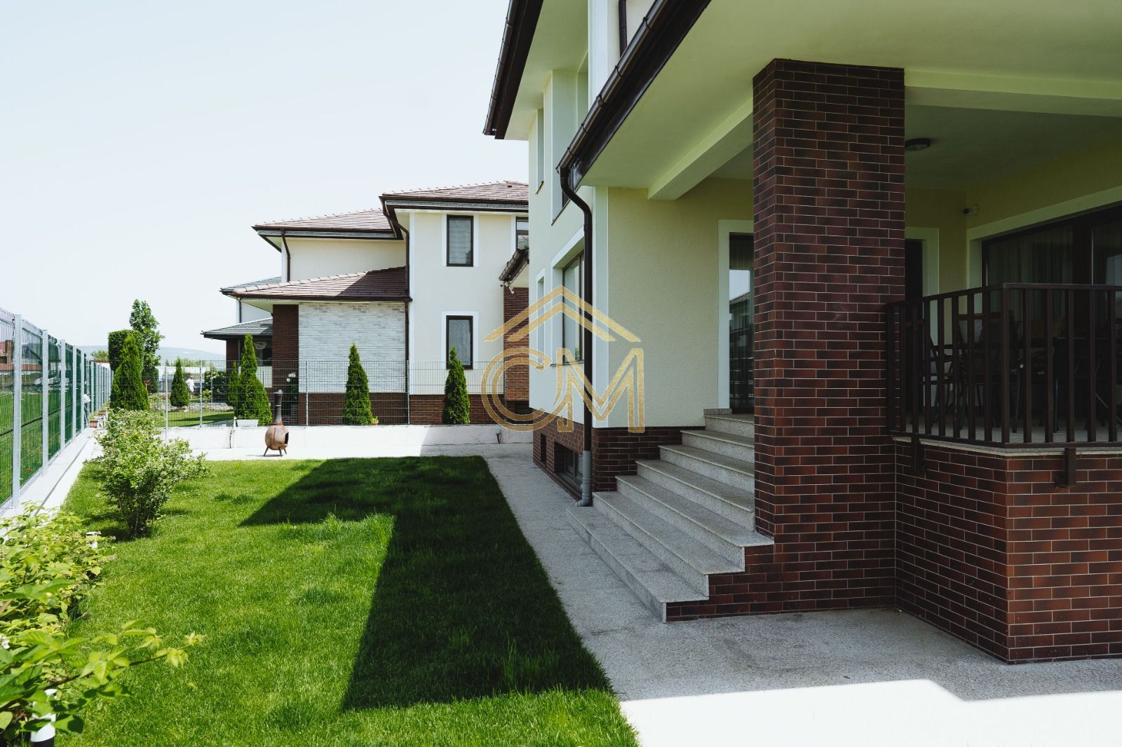 Casa 8 Camere- 3 Bai-316 MPU- Teren 581MP-Selimbar - Poză 4